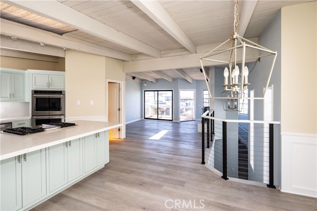 434 Manhattan Avenue, Hermosa Beach CA: https://media.crmls.org/medias/2a946fc4-30a4-4948-9956-5cf42089ea7c.jpg