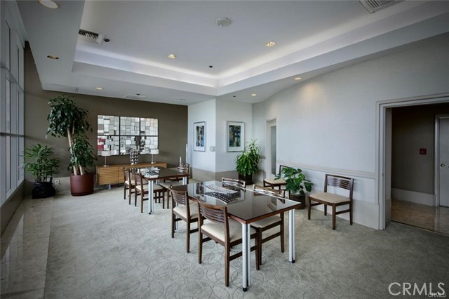 700 E Ocean Boulevard, Long Beach CA: https://media.crmls.org/medias/2a94cf72-690b-490d-9b3c-b142add4e78d.jpg