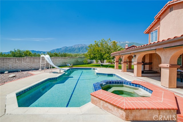 6290 Morning Place, Rancho Cucamonga CA: https://media.crmls.org/medias/2a957906-65c6-4863-b619-7e63ecf62db0.jpg