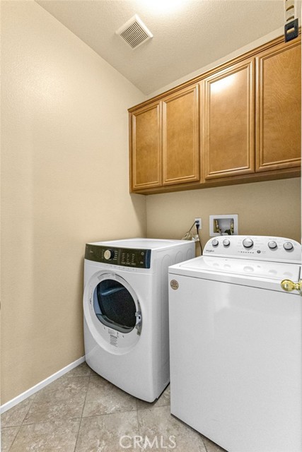 26816 Calico Court, Winchester CA: https://media.crmls.org/medias/2a95b40c-ce9c-4c06-a7f7-1706420b15a2.jpg