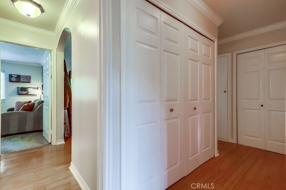 https://media.crmls.org/medias/2a9610bb-a60f-4604-a499-123dd45e8c42.jpg?preset=X-Large