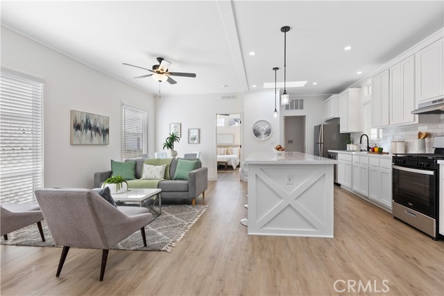 Detail Gallery Image 6 of 25 For 15121 Beach Blvd. #19, Westminster,  CA 92683 - 3 Beds | 2 Baths