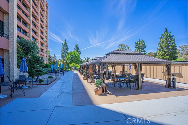 24055 Paseo Del Lago, Laguna Woods CA: https://media.crmls.org/medias/2a976f6e-5539-407d-bcb2-56ce8c801ee2.jpg