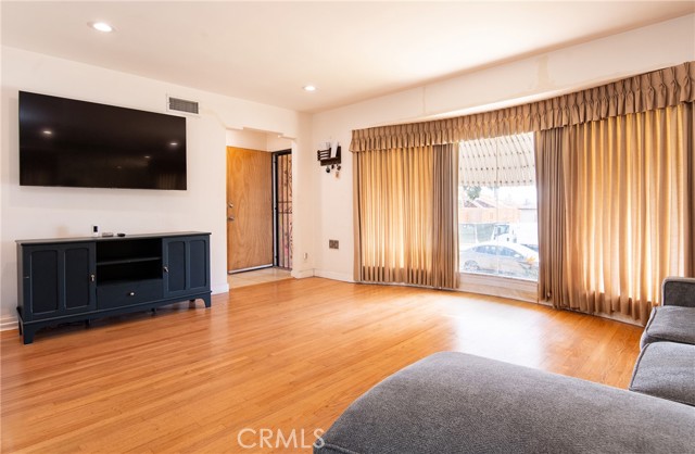 Detail Gallery Image 7 of 25 For 2204 W Victoria, Montebello,  CA 90640 - 3 Beds | 2 Baths