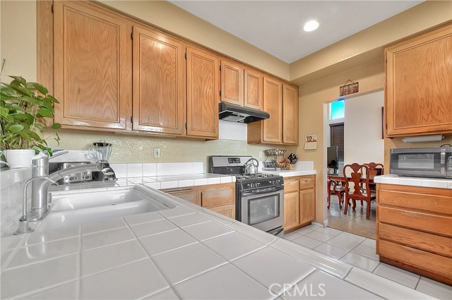 3099 Hampshire Circle, Corona, CA, 92879 3099 Hampshire Circle, Corona, CA, 92879