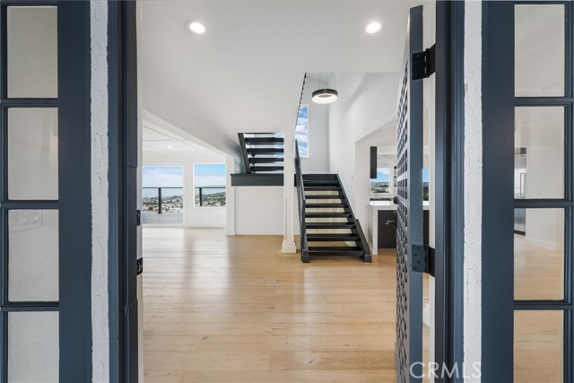 Detail Gallery Image 9 of 70 For 303 E Avenida Cordoba, San Clemente,  CA 92672 - 6 Beds | 4/1 Baths