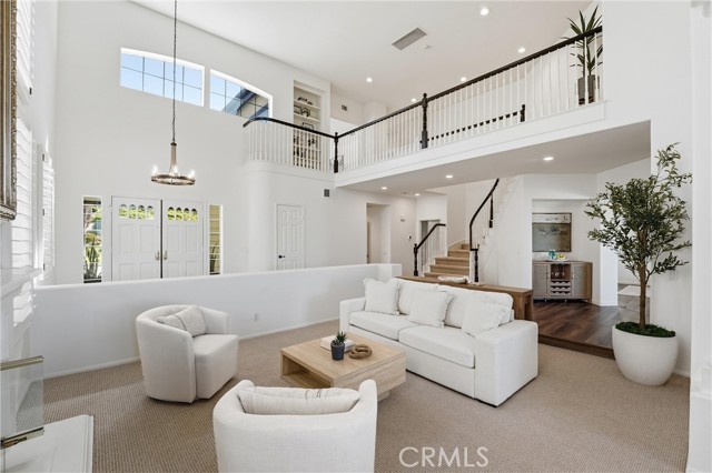 Detail Gallery Image 8 of 56 For 21581 Hummingbird, Rancho Santa Margarita,  CA 92679 - 5 Beds | 3/1 Baths