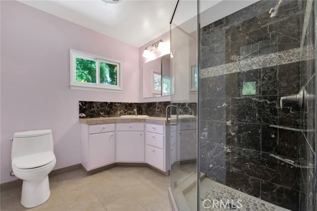 Detail Gallery Image 21 of 37 For 21724 Chatsworth St, Chatsworth,  CA 91311 - 3 Beds | 2 Baths
