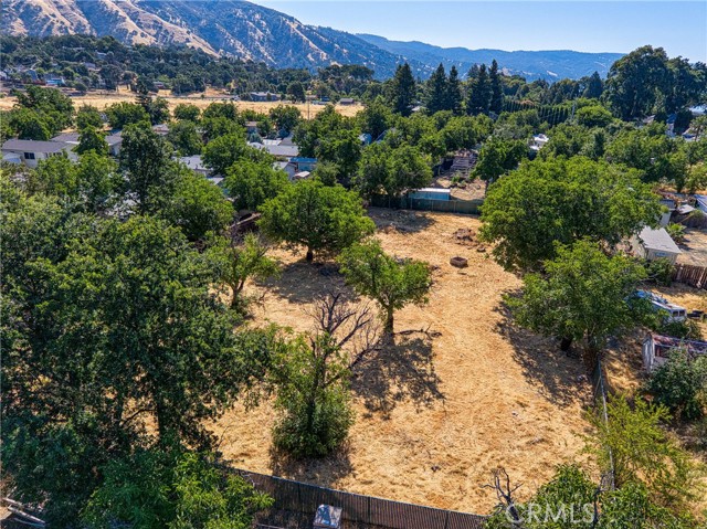 2630 Lakeshore Boulevard, Upper Lake CA: https://media.crmls.org/medias/2a9a8fac-4c87-401f-b33c-10b81df8a9e3.jpg