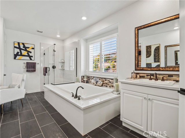 Detail Gallery Image 36 of 65 For 22385 Midtown Ct, Saugus,  CA 91350 - 5 Beds | 4/1 Baths