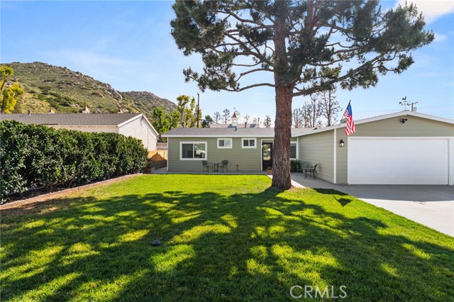 Detail Gallery Image 4 of 41 For 640 Vaughan St, Norco,  CA 92860 - 3 Beds | 2 Baths