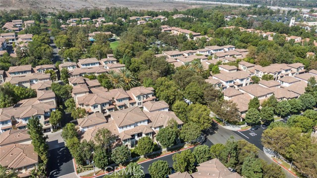 Detail Gallery Image 29 of 43 For 235 Dewdrop, Irvine,  CA 92603 - 2 Beds | 2/1 Baths