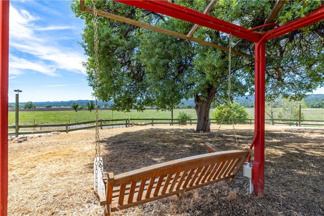 Detail Gallery Image 10 of 41 For 70331 Vineyard Canyon Rd., Parkfield,  CA 93451 - 4 Beds | 2 Baths