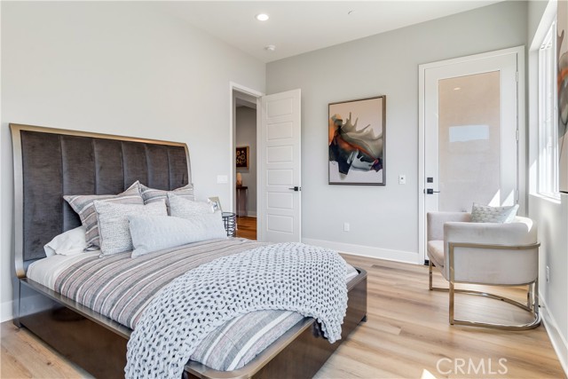 Detail Gallery Image 13 of 29 For 6533 Canyon Oaks Dr, Simi Valley,  CA 93063 - 4 Beds | 3/1 Baths