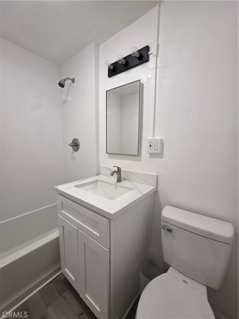 https://media.crmls.org/medias/2a9d90db-53dc-45a8-a74e-42cca2f60edc.jpg?preset=X-Large