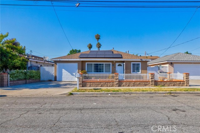 Detail Gallery Image 4 of 37 For 6601 Naomi Ave, Buena Park,  CA 90620 - 4 Beds | 2 Baths