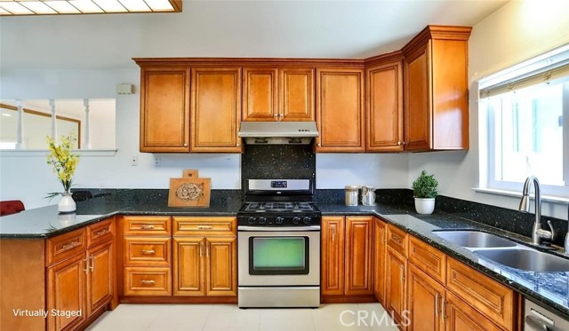 17475 Santa Lucia Street, Fountain Valley CA: https://media.crmls.org/medias/2a9ddbf1-e2e1-4a27-91de-d3e25bf5aec8.jpg
