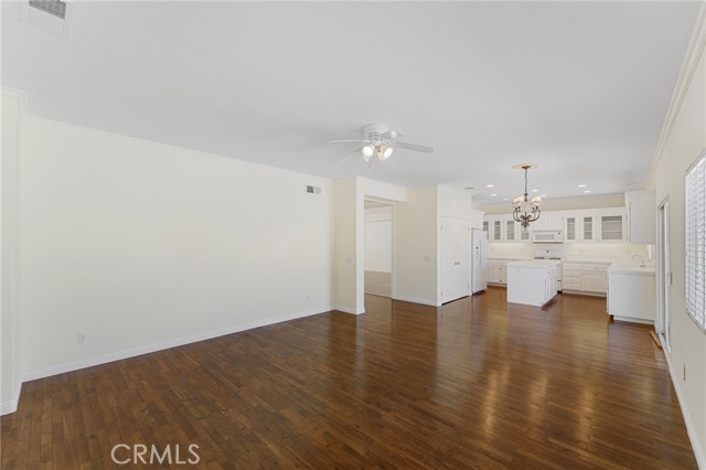 Detail Gallery Image 12 of 39 For 14691 Hondo Dr, Victorville,  CA 92394 - 4 Beds | 2/1 Baths