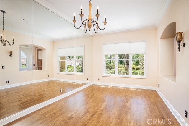 12 Savona Court, Newport Coast CA: https://media.crmls.org/medias/2a9e9522-ba9d-449d-af04-bfbdd074f4b9.jpg