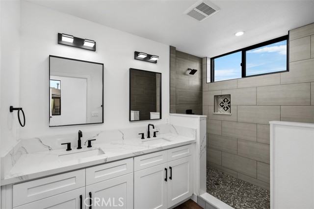 Detail Gallery Image 20 of 38 For 4536 W 18th St, Los Angeles,  CA 90019 - 4 Beds | 4 Baths