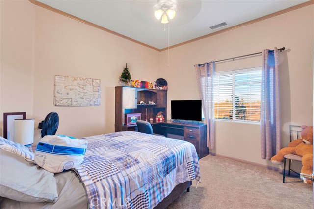 4575 Kreuer Road, Phelan CA: https://media.crmls.org/medias/2a9f830e-c867-461e-a617-a1ea9f74df9e.jpg