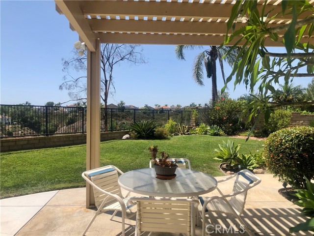 27402 Carino Circle, Mission Viejo CA: https://media.crmls.org/medias/2a9f8f9b-dff0-4e3d-93f4-76775934ab24.jpg