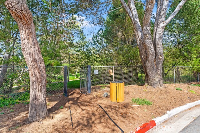 Detail Gallery Image 32 of 35 For 21 Summerwalk Ct, Newport Beach,  CA 92663 - 2 Beds | 2 Baths