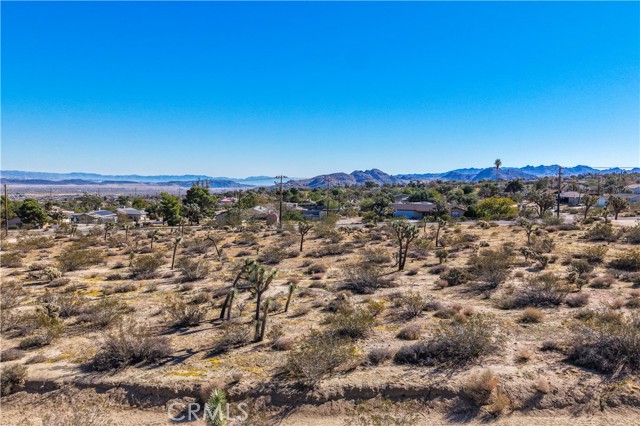 Detail Gallery Image 9 of 15 For 7442 Olympic Rd, Joshua Tree,  CA 92252 - – Beds | – Baths