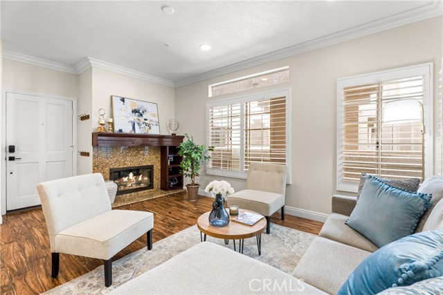 Detail Gallery Image 6 of 29 For 4561 Warner #203,  Huntington Beach,  CA 92649 - 2 Beds | 2 Baths