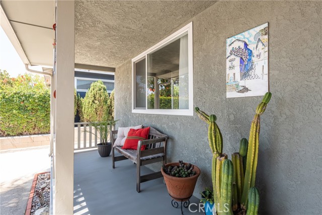 1004 Firmona Avenue, Redondo Beach CA: https://media.crmls.org/medias/2aa4bb50-175b-4833-ba04-37e9043f3b7f.jpg