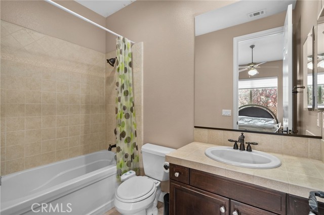 Detail Gallery Image 27 of 46 For 12065 Lamplighter Ln, Oak Hills,  CA 92344 - 5 Beds | 5/1 Baths