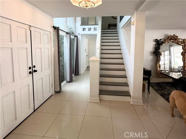 19451 Blackhawk Street, Porter Ranch CA: https://media.crmls.org/medias/2aa5f25a-cffb-4900-8db6-7b3f0394e272.jpg