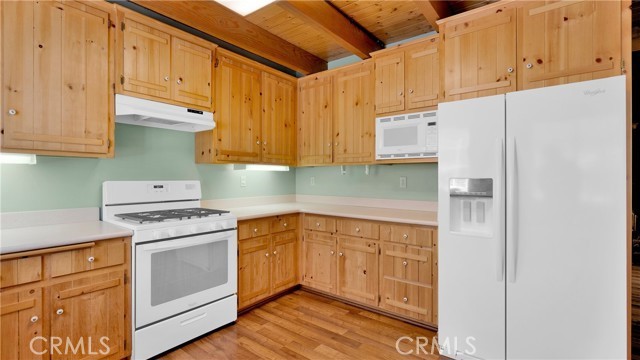 Detail Gallery Image 9 of 18 For 23995 Fern Glen Ln, Crestline,  CA 92325 - 2 Beds | 1/1 Baths