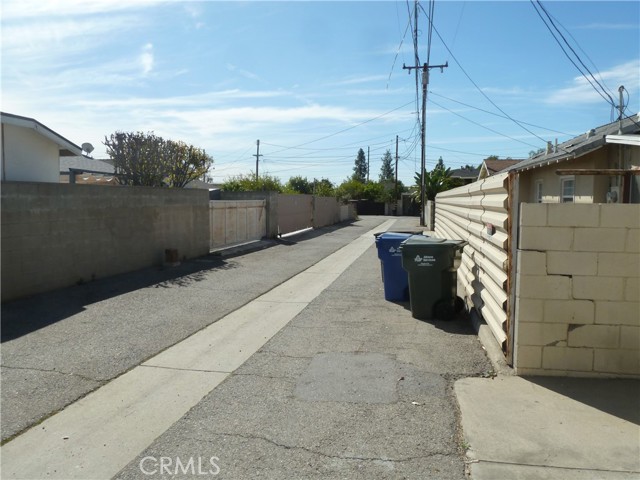 Detail Gallery Image 22 of 25 For 936 N Enid, Azusa,  CA 91702 - 4 Beds | 2 Baths