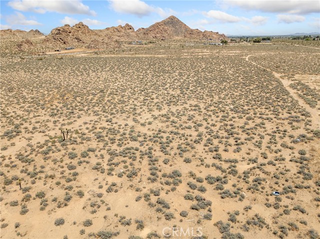 Detail Gallery Image 7 of 10 For 751 Buena Vista Rd, Lucerne Valley,  CA 92356 - – Beds | – Baths