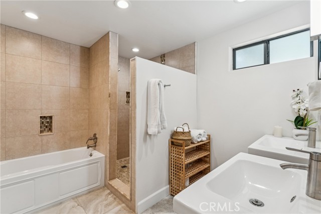 Detail Gallery Image 14 of 57 For 113 Brentwood, Lake Arrowhead,  CA 92352 - 6 Beds | 5/1 Baths