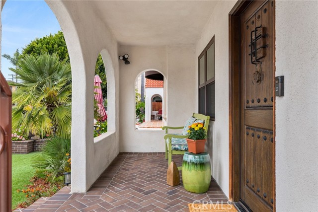 Detail Gallery Image 7 of 47 For 236 Granada Ave, Long Beach,  CA 90803 - 2 Beds | 2 Baths