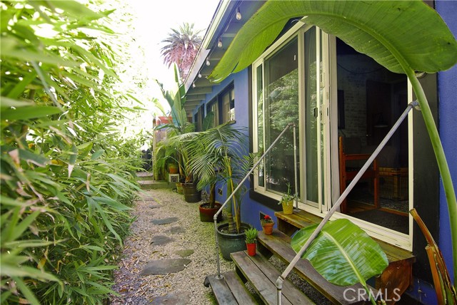 Detail Gallery Image 16 of 20 For 545 1st St #B,  Manhattan Beach,  CA 90266 - 1 Beds | 1 Baths