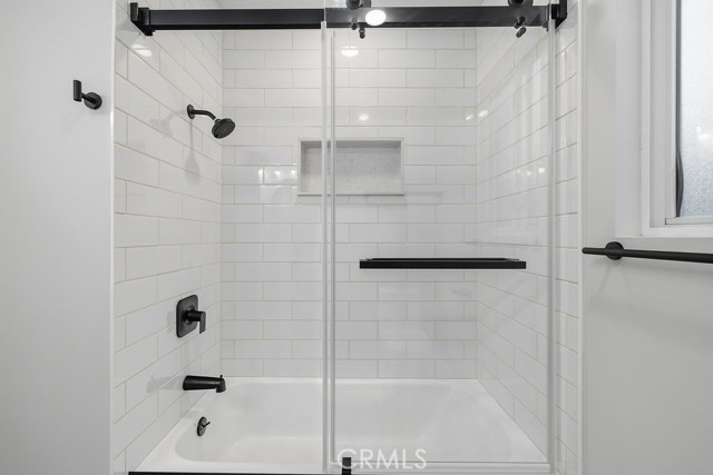 Detail Gallery Image 21 of 33 For 10557 Reseda, Northridge,  CA 91326 - 4 Beds | 3 Baths