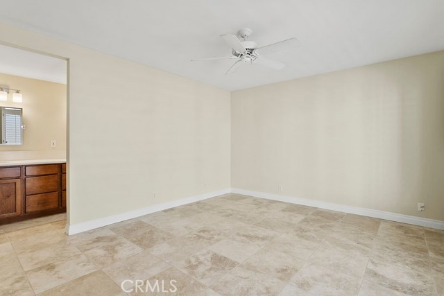 4 Navarre, Irvine CA: https://media.crmls.org/medias/2aa8e3dd-d124-4aeb-bb51-ab84485cd6ed.jpg