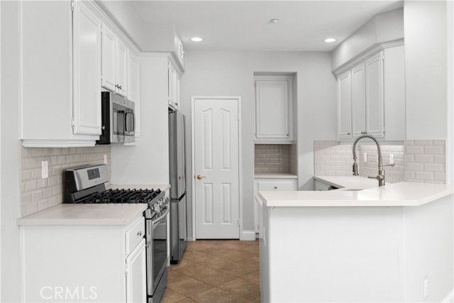 Detail Gallery Image 7 of 42 For 50 Sapphire, Irvine,  CA 92602 - 3 Beds | 2/1 Baths