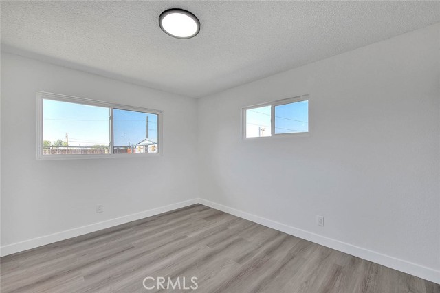 Detail Gallery Image 28 of 44 For 20916 Thunderbird Rd, Apple Valley,  CA 92307 - 3 Beds | 2 Baths