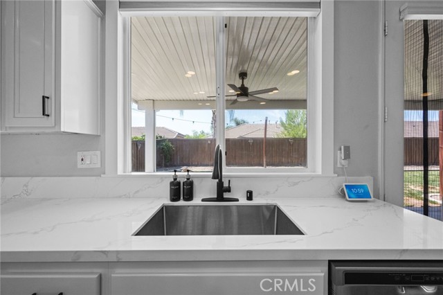 29409 Lake Hills Drive, Menifee CA: https://media.crmls.org/medias/2aa9f5e6-34b4-45b1-9c6e-e8bd78676cd0.jpg