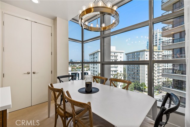10776 Wilshire Boulevard, Los Angeles CA: https://media.crmls.org/medias/2aaa6fd5-721a-4b13-986d-23c3d62fafce.jpg