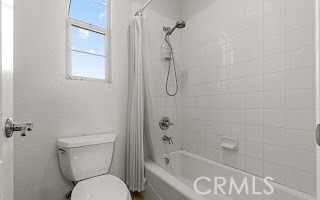 https://media.crmls.org/medias/2aaaa3ca-8477-4c12-b418-f92d2da5979f.jpg?preset=X-Large