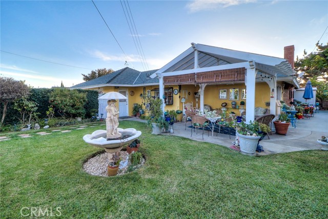 Large back yard to relax in.