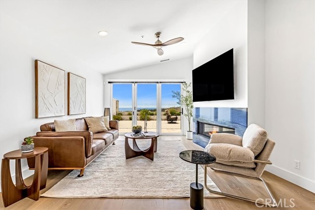 15 Segovia, San Clemente CA: https://media.crmls.org/medias/2aac09ce-1946-4cf5-a96b-7ae1d9e3c0da.jpg