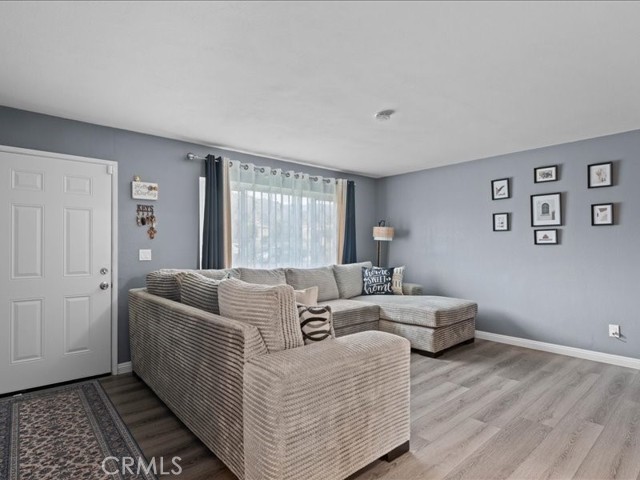 Detail Gallery Image 4 of 23 For 27111 Millar, Highland,  CA 92346 - 2 Beds | 1 Baths