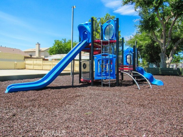 3524 E Avenue R, Palmdale CA: https://media.crmls.org/medias/2aacce41-c595-4cd4-a1c5-156456a3d150.jpg