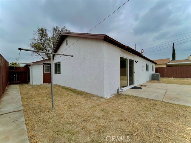 1509 Lassen Street, Redlands CA: https://media.crmls.org/medias/2aad4b69-7ea8-436e-aebe-816c55ecd268.jpg